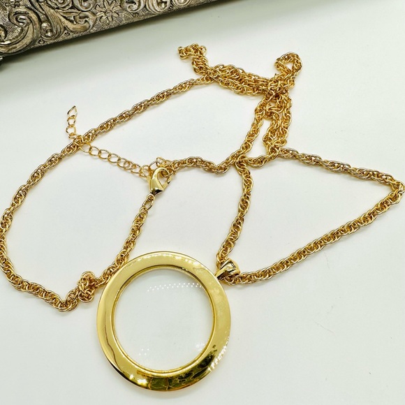 Rhinestone Magnifying Loupe Pendant Necklace - Picture 5 of 12